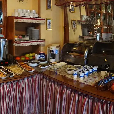 Garni Lav Hotel