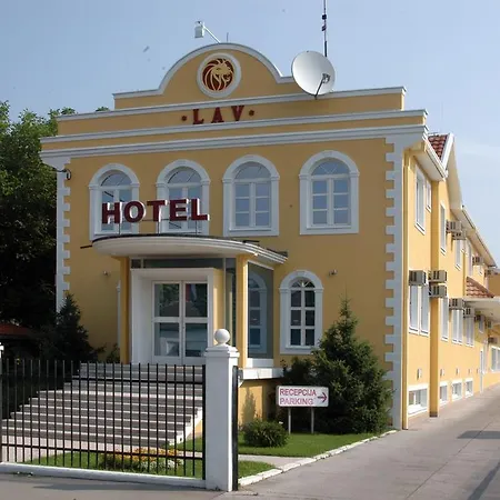 Garni Lav Hotel 3*