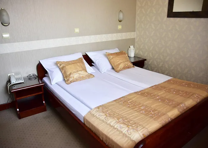 Garni Lav Отель 3*