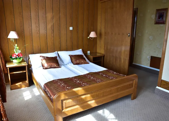 Garni Lav Отель